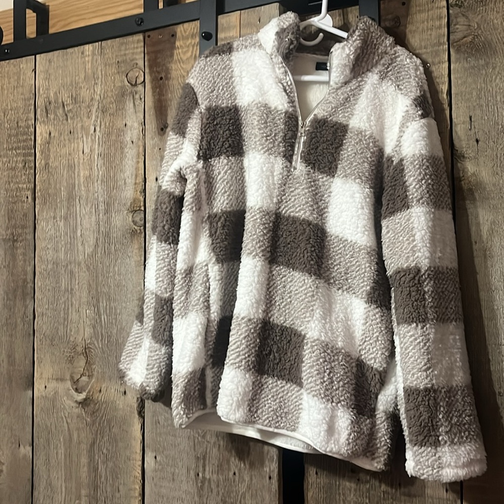 Soft comfy beautiful pullover